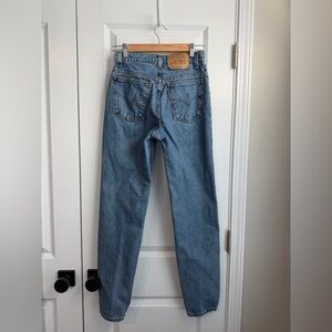 Vintage 90’s Levi’s 921 Slim Fit Tapered Leg Medium Wash Jeans Size 4 Orange Tab